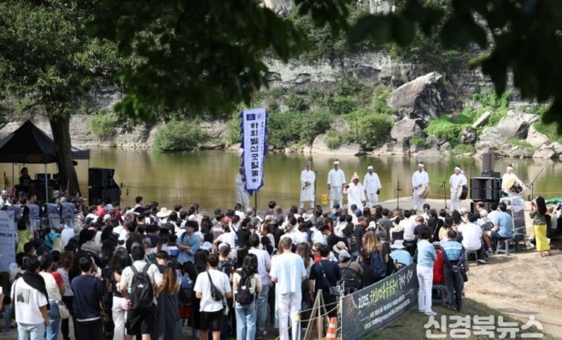 하회마을에서 만난 탈춤, 역사와 현재를 잇다