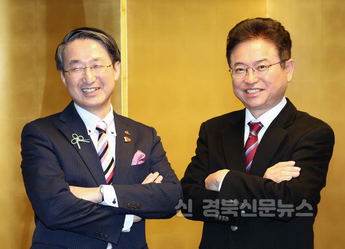 [크기변환]참고사진(2023년_1월_27일_일본전국지사회의_당시).jpg
