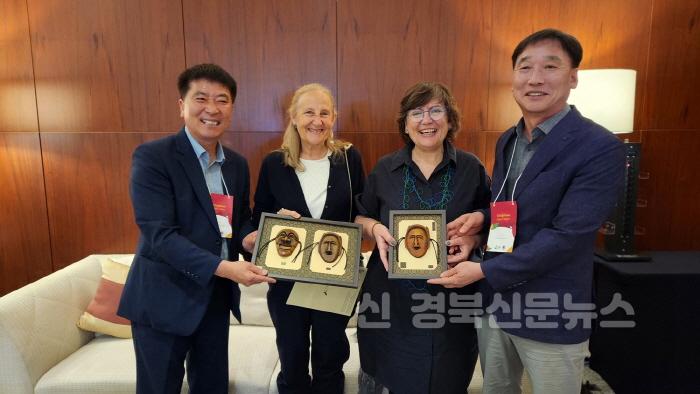 [크기변환]0528 안동시  브라질서 세계인문도시네트워크· 인문가치포럼 홍보 간담회 가져 (4)-스페인 바르셀로나.jpg