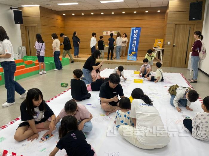 [크기변환]0529 『안동시립중앙도서관 야간산책』 성황리에 마무리 (5)-실내놀이터.jpg