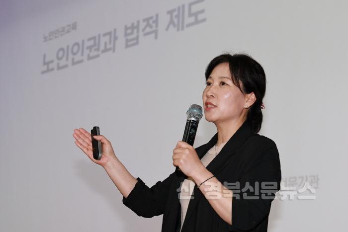 [크기변환]얘촌균, 노인인권 및 노인학대 예방교육 (4).JPG