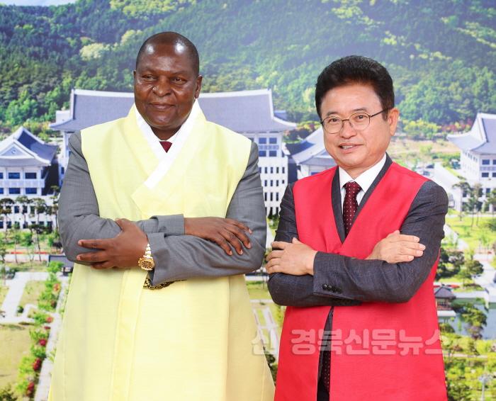 [크기변환]1._중앙아프리카공화국_대통령_방문2.jpg