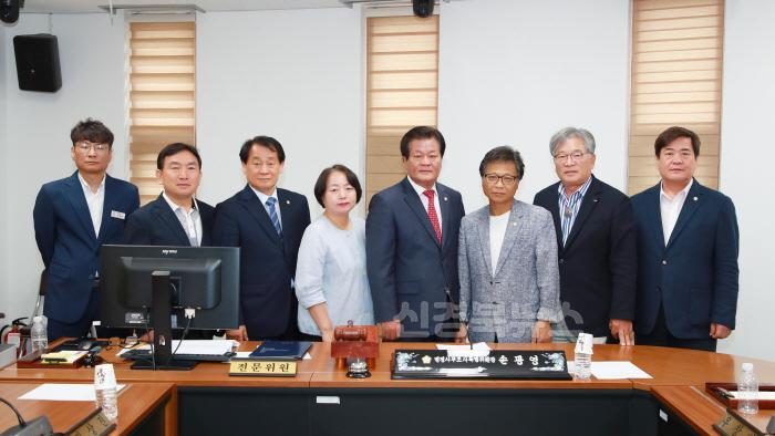[크기변환]제6차안동시농수산물도매시장운영에관한_행정사무조사특별위원회 (14).jpg
