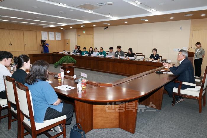 [크기변환]2024 06 11 민원담당자 소통간담회(종합민원과)33.JPG