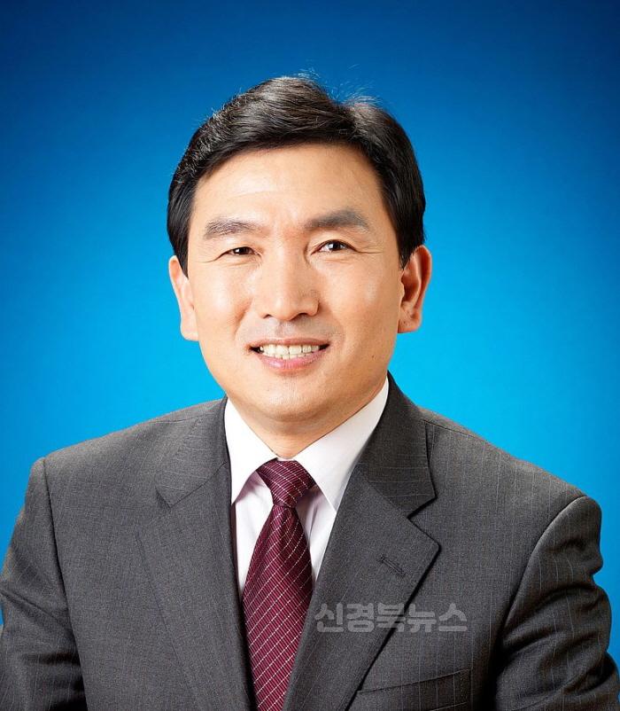 [크기변환]김호석.jpg