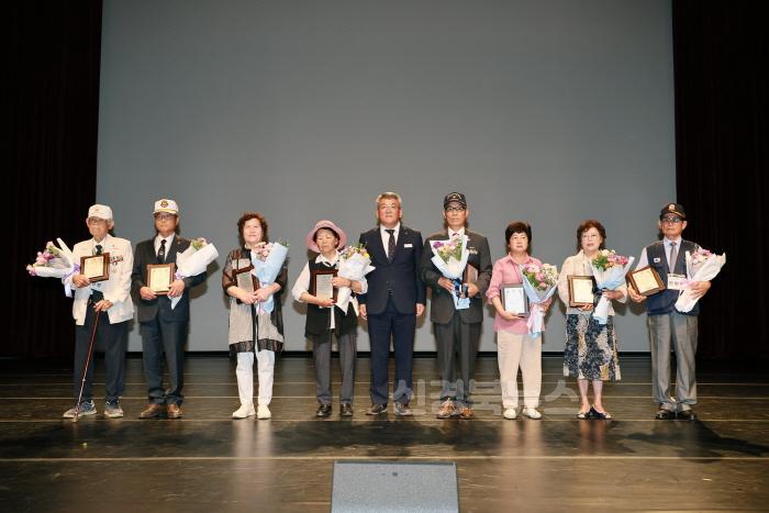 [크기변환]2024 06 25 625전쟁 제74주년 기념식(사회복지과)236.jpg