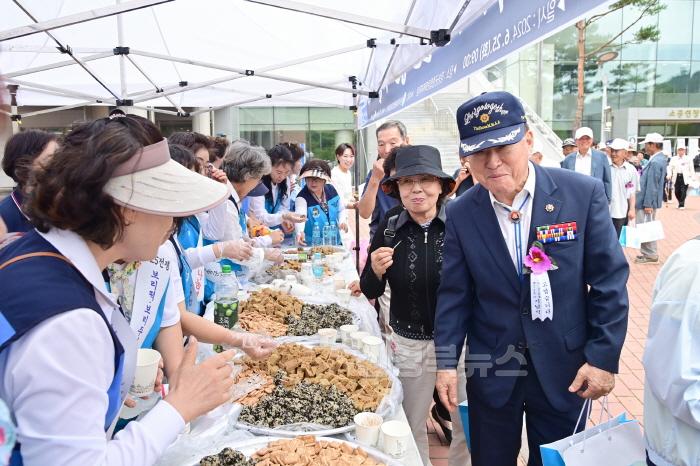 [크기변환]240625보도자료(청송군, 6·25전쟁 74주년 기념식 개최) (4).jpg