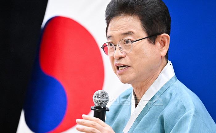 [크기변환]민선8기_전반기_도정성과_브리핑3.jpg