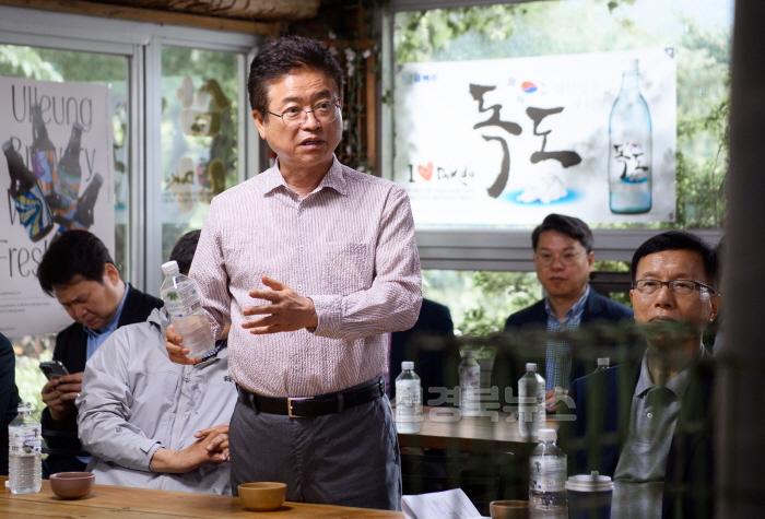 [크기변환](추가보도자료)울릉군_변환경제_신산업_추진_현장방문_2.jpg
