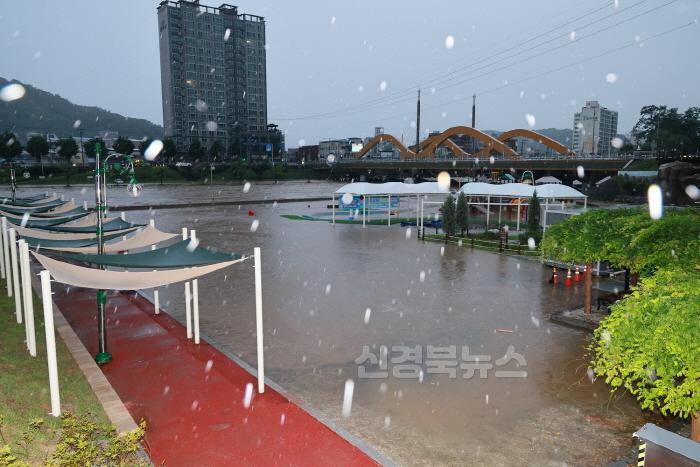 [크기변환]2024 07 10 수해피해 현장점검(안전재난과)37 (1).JPG