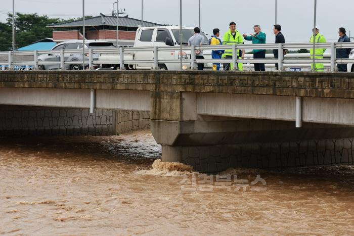 [크기변환]2024 07 10 수해피해 현장점검(안전재난과)470 (2).JPG