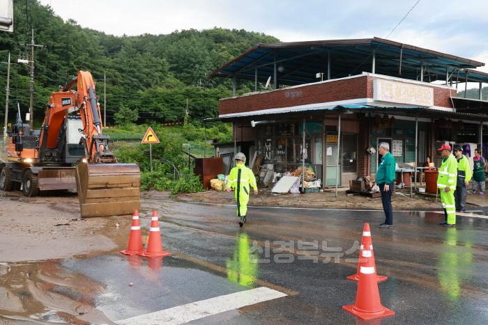 [크기변환]2024 07 10 수해피해 현장점검(안전재난과)658 (5).JPG