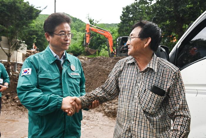 [크기변환]호우_피해_현장_금학리_마을회관1.jpg