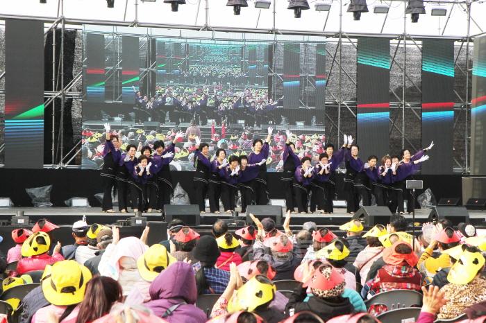 [크기변환]240717보도자료(청송군, 노인일자리사업 2년 연속 ‘최우수 지자체’ 선정-활동사진) (3).jpg