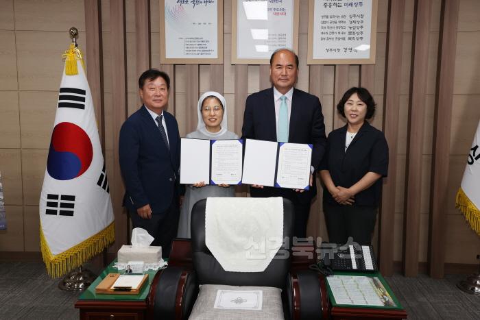 [크기변환](상주시 총무과)경북형 마이스터교 상주시-상지미래 경영고등학교 업무협약 체결 (2).JPG