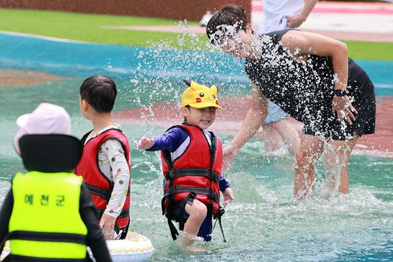 한천 어린이물놀이장 개장전 시험가동(체육사업소)26 (1).JPG