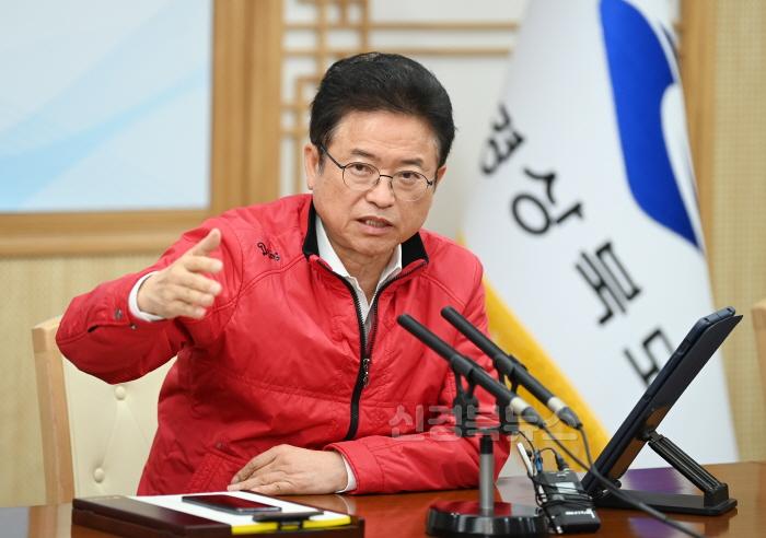 [크기변환]4._(참고사진)_3월_25일_저출생대책점검회의_장면.jpg