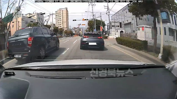 [크기변환](경북청1)후방차량 추돌 유도 급제동 피의차량.png