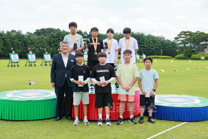 [크기변환]2024 07 26 경상북도지사기 양궁대회 남자초등부 시상식(체육사업소)31.JPG
