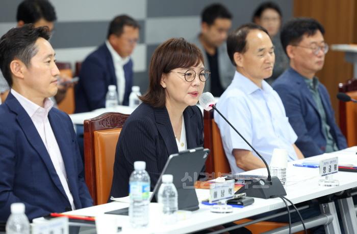 [크기변환]2._2024년_시군_투자유치_간담회2_(1).jpg