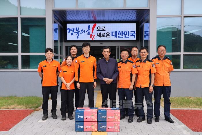 [크기변환]감사의 마음을 전한 구조자, 청송의 영웅을 만나다(3).JPG