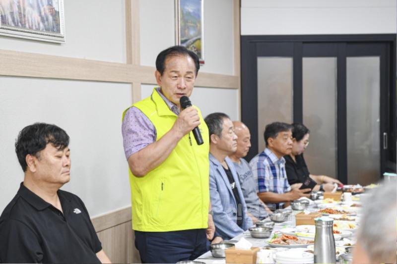 0822 문경시 사진자료(관내 언론인 공감·소통 오찬 간담회 개최)-홍보전산과1.jpg