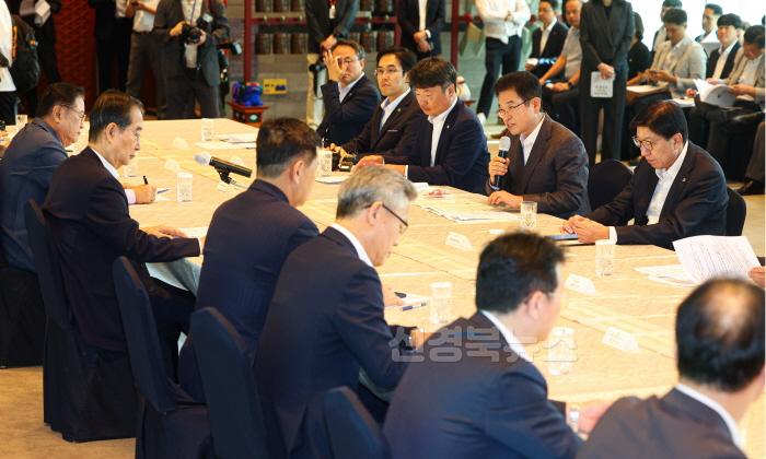 [크기변환]기회발전특구_관련_기관장_오찬간담회4.jpg