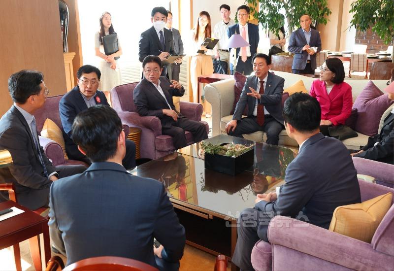 1._APEC_정상회의_관련_서울소재_정상급_숙박시설_방문2.jpg