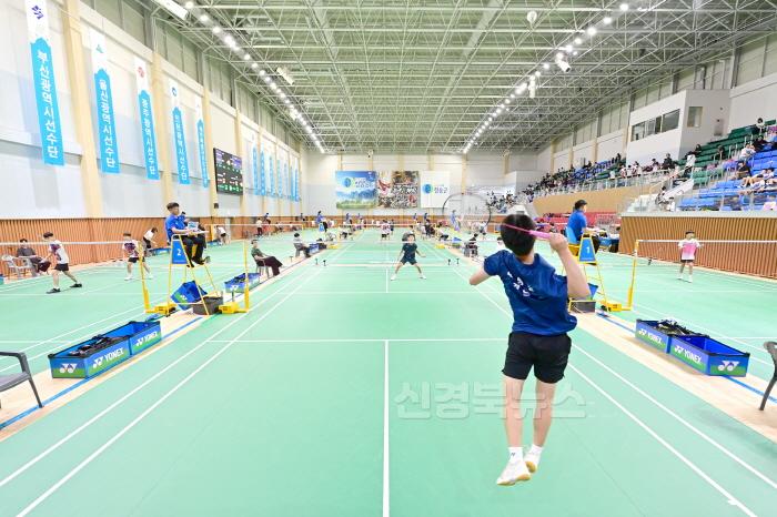 [크기변환]240829보도자료(청송군, 2024 전국연맹종별 배드민턴 선수권대회(중·고) 개최) (2).jpg