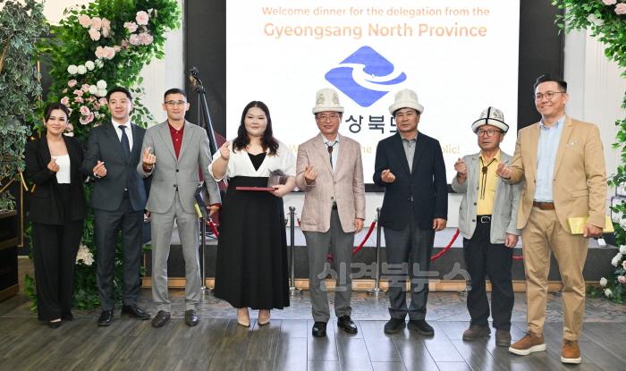 [크기변환]2._도르도이기업_및_살롬베콥대학_관계자_간담회2.jpg
