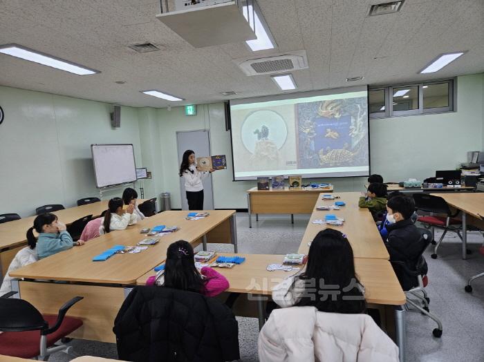 [크기변환]김천시 도서관, 2024년 하반기 문화강좌 수강생 모집-시립도서관(사진3).jpg