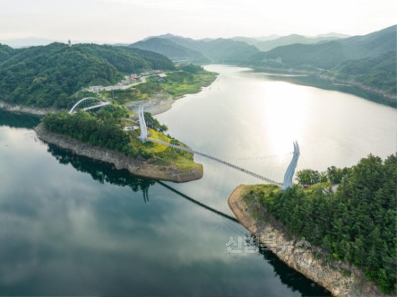 영주-1-2 용천루 출렁다리의 전경.jpg