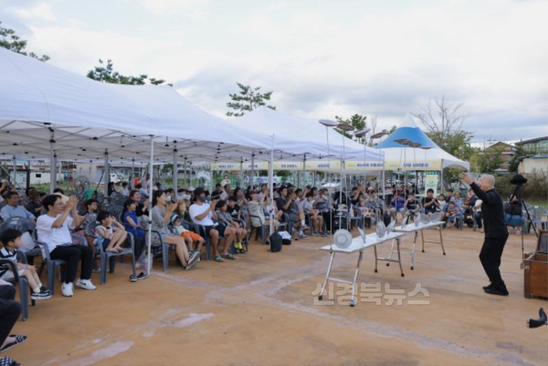 (농촌활력과)지역 농산물부터 서커스까지…도개행복마켓 성황리에 마무리3.JPG