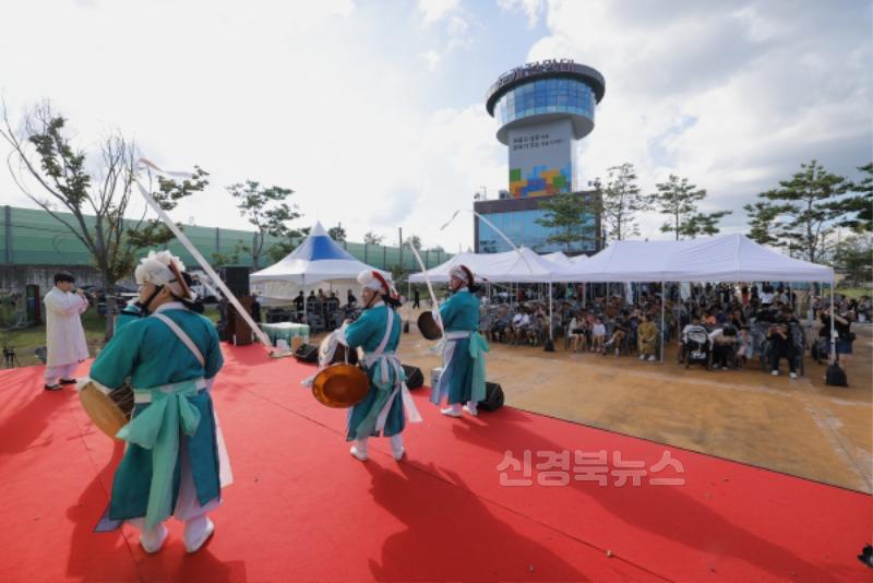 (농촌활력과)지역 농산물부터 서커스까지…도개행복마켓 성황리에 마무리2.JPG