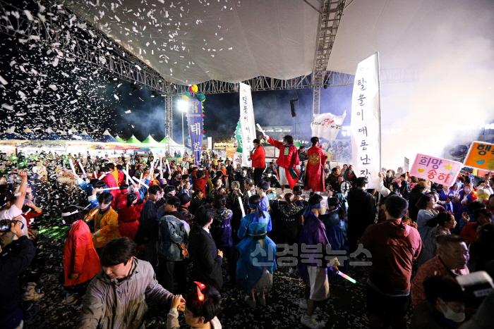 [크기변환]0926 2024 안동국제탈춤페스티벌 27일 개막 (1).jpg