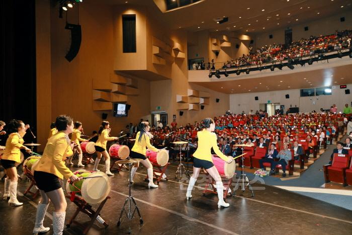 [크기변환]2024 10 02 제28회 노인의날 기념식(주민행복과)208.JPG