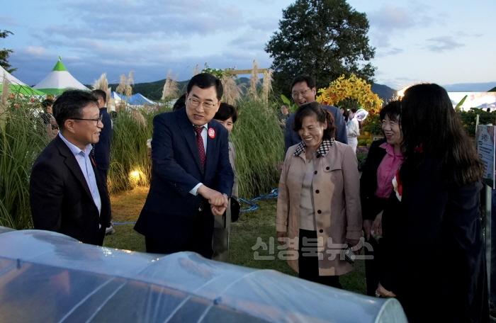 [크기변환]1-1. 시 황남동 고분군 일원서 황금정원 나들이 개최_01.jpg
