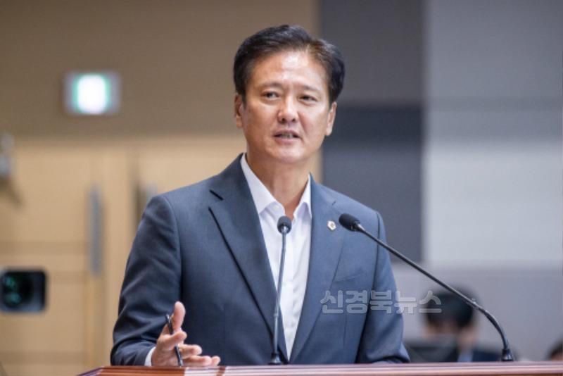 최덕규_의원_도정질문_사진.jpg