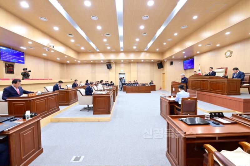 241010보도자료(청송군의회, 제275회 임시회 개회) (3).jpg