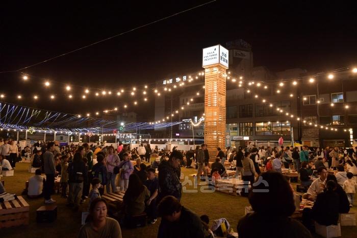 [크기변환]6. 신라문화제 쉼터 및 먹거리 테이블.jpg