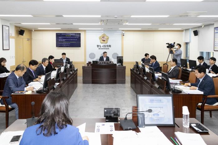 [크기변환]문화환경위원회_사진.jpg