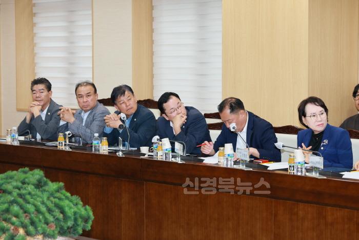 [크기변환](예천군) 지역특화 임대형 스마트팜 조성사업 실시설계용역 착수보고회 (3).JPG