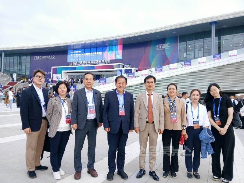 1-1. 1019 사진자료(문경시, 중국 '도자수도' 경덕진시 초청 방문)_총무과2.jpg