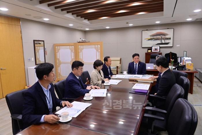 [크기변환]1. 백원국 국토교통부 제2차관 면담 (1).jpg