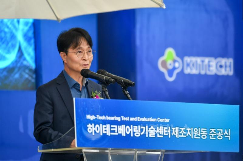 영주-2-3 이재훈 영주부시장이 축사를 하고 있다.jpg