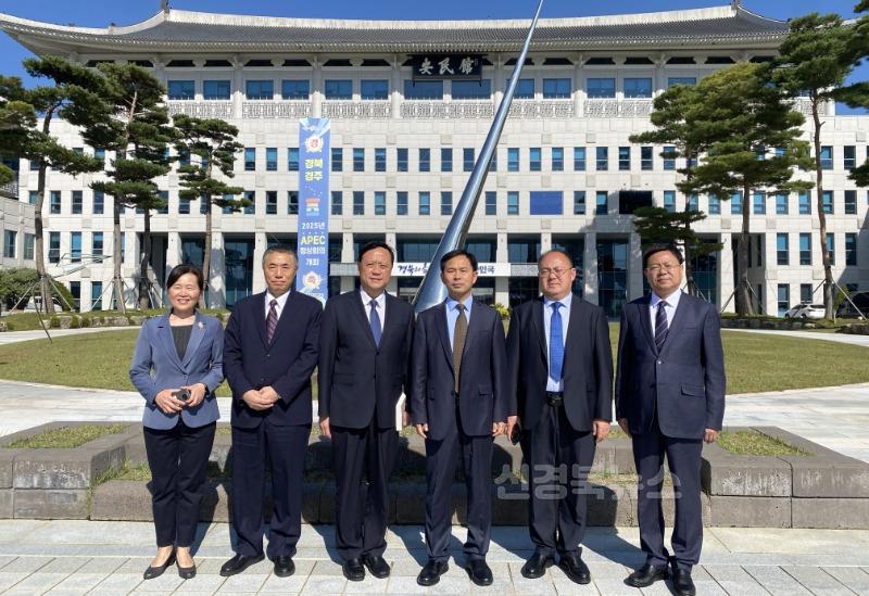 10._리홍타오_중국_허난성인민대외우호협회_부회장_대표_등_친선_교류단_방문.jpg