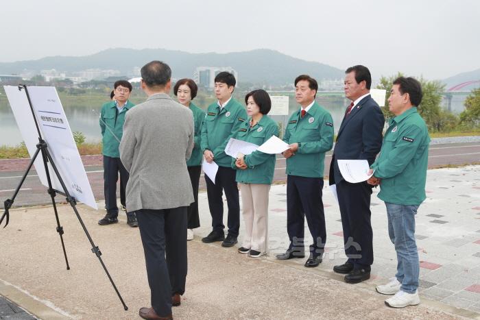 [크기변환]문화복지위원회_현장방문_20241028 (2).jpg