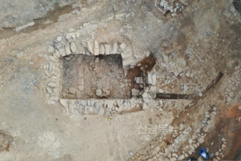 경산시-경산 임당동과 조영동 고분군 발굴현장 공개(석실분 1호 전경).JPG