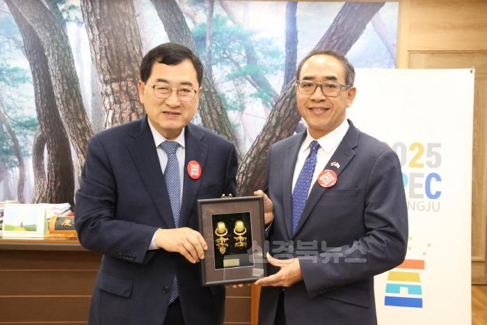[크기변환]1-2. 주낙영 경주시장 타니 쌩랏 주한태국대사와 APEC 준비 협력 논의_02.jpg
