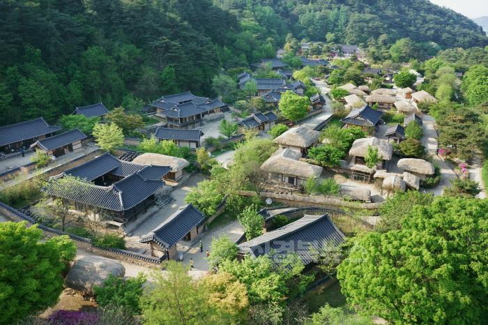 [크기변환]영주-1-3 영주시 소수서원‧선비촌‧선비세상, ‘열린관광지 공모사업’ 선정(선비촌 전경).JPG